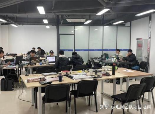 家用閑置電腦掛機(jī)實現(xiàn)日入500+的軟件研發(fā)路徑解析